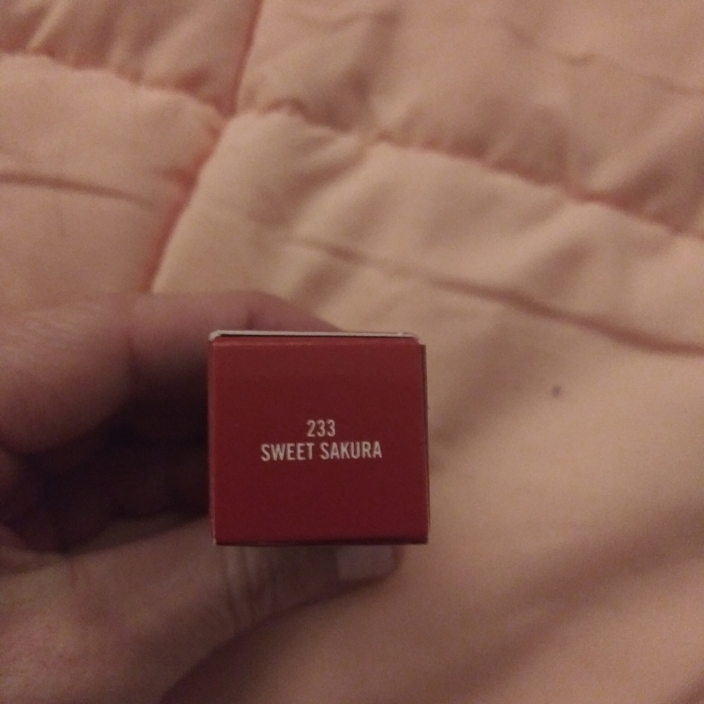 BNIB lipstick bundle - Picture 2 of 3